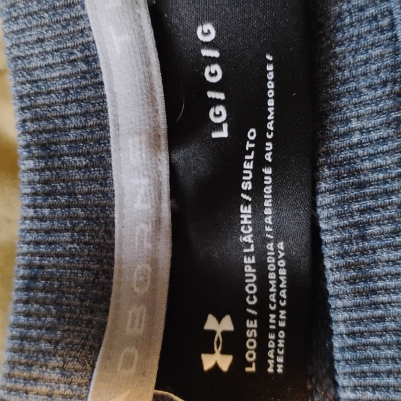 Under Armour 🎁Jersey top - Picture 3 of 4